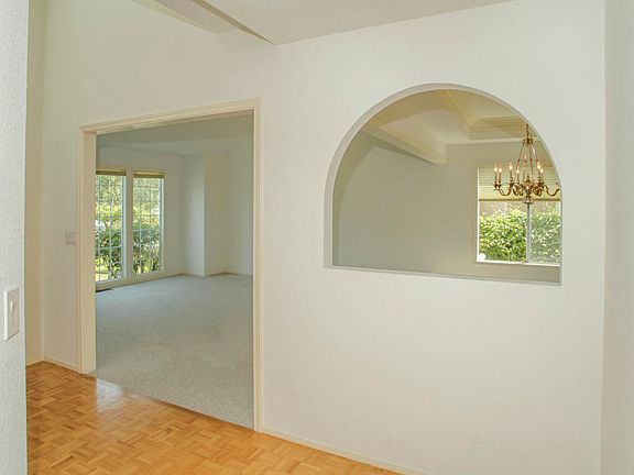 5th image of 4838 Dickson Dr