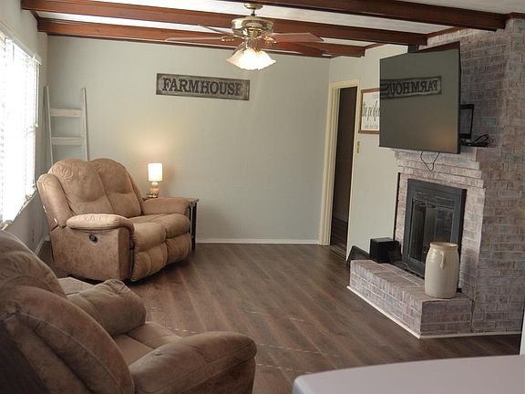 3rd image of 103 Knollview Dr
