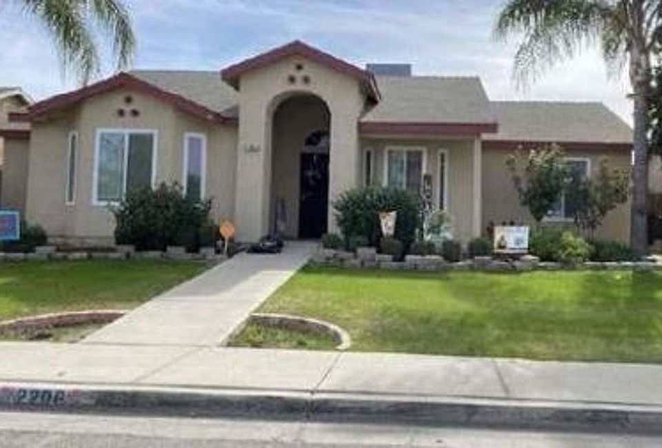 1st image of 2206 20th Ave