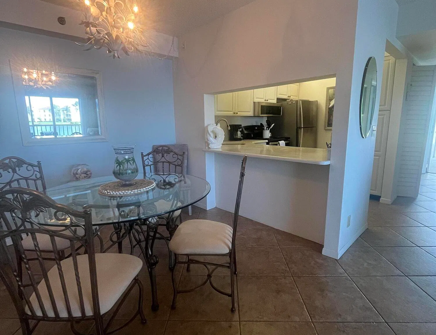 2 bed, 2.0 bath, 1090 sqft, $2,200 — Photo 3