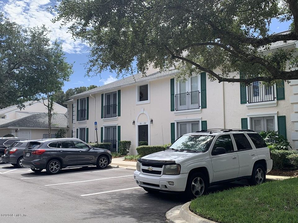 1st image of 13715 RICHMOND PARK Drive #204