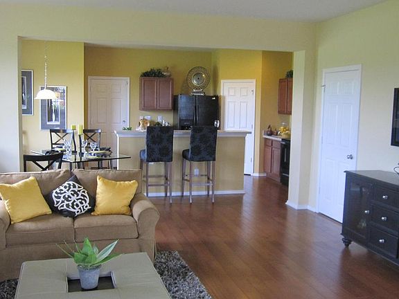 2nd image of 9010 Aspen Hollow Pl