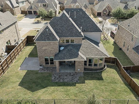 3rd image of 918 Pleasant View Dr