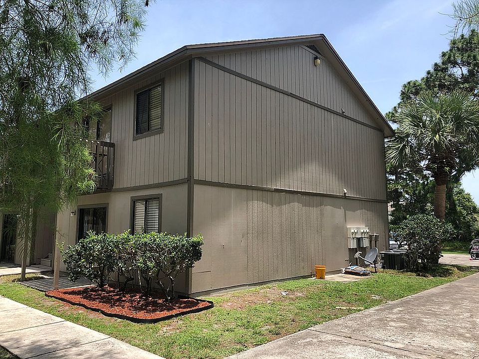2nd image of 3614 Tree Ridge Ln NE