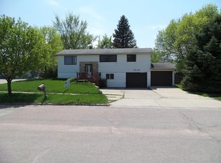 1016 Vine St, Brookings, SD 57006