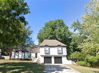2102 W 120th St, Leawood, KS 66209
