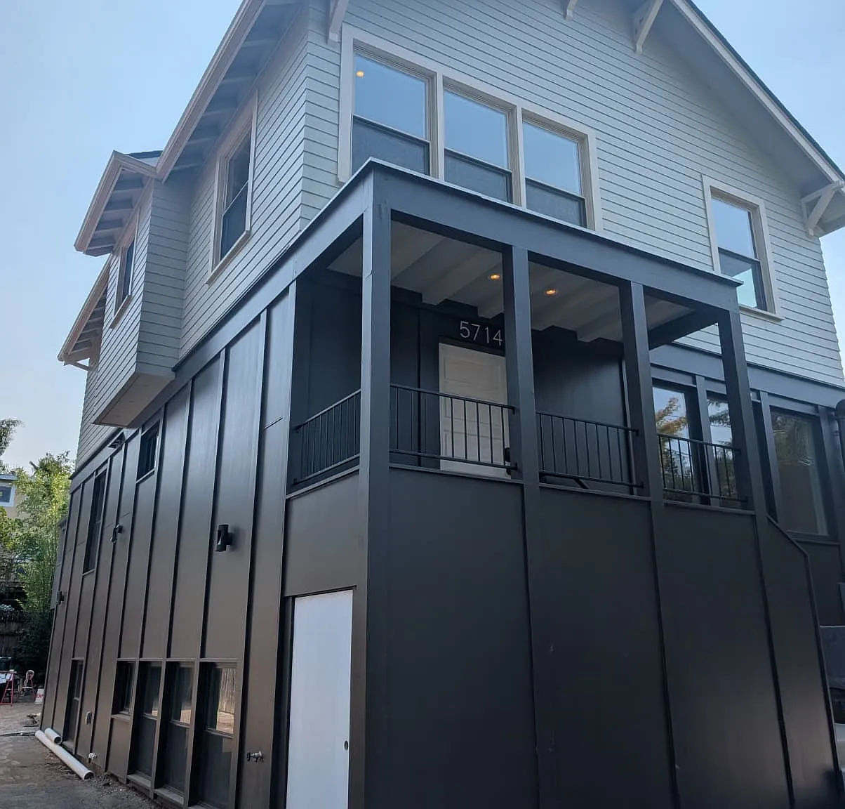 4 bed, 2200 sqft, $4,950 — Photo 1