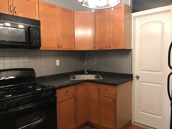 5th image of 5 Andover Dr