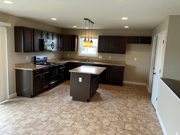 214 Rolling Rock Creek Dr — Photo 3