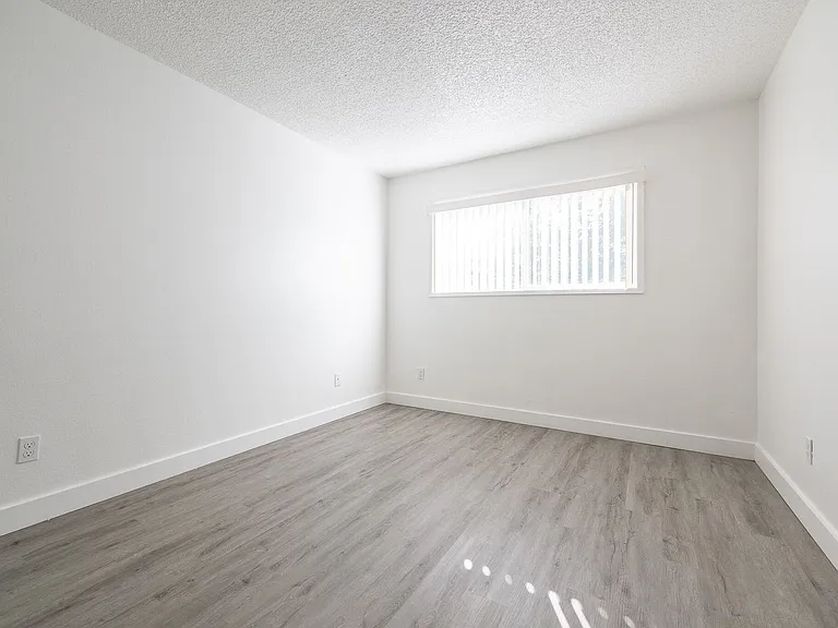 Bridgeview Apartments - Get a $500 VISA! — Photo 8
