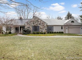 70 Middleboro Dr NE, Grand Rapids, MI 49506
