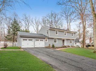 49 Stork Ct, Middletown, NJ 07748