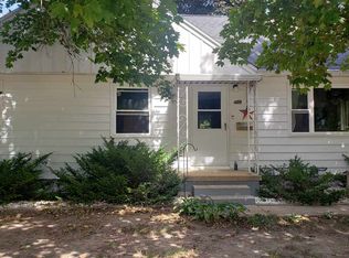 1509 W 7th St, Cedar Falls, IA 50613