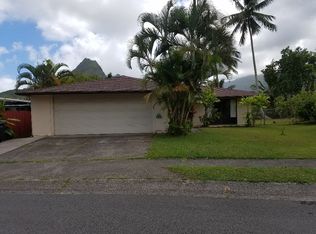 1040 Lunaai Pl, Kailua, HI 96734