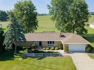 16122 Jackson Rd, Mishawaka, IN 46544