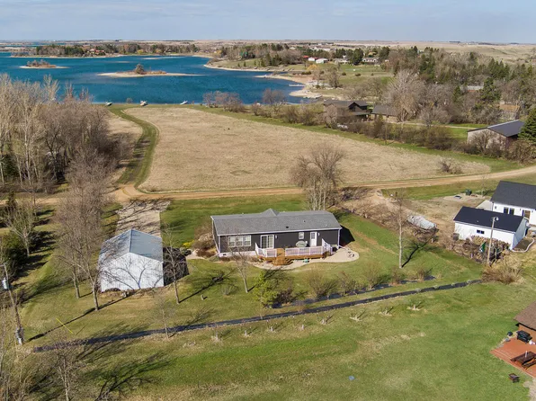 2926 Cabin Dr W, Coleharbor, ND 58531