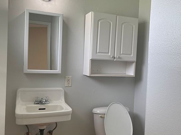 4th image of 5933 Lucille Dr