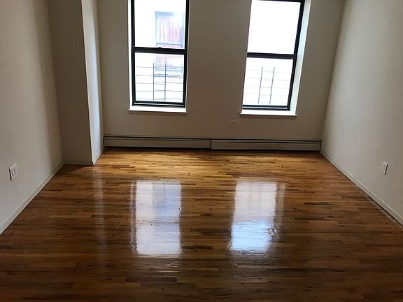 5th image of 1353 Sheridan Ave APT 3C
