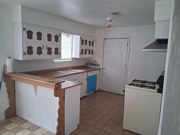 5th image of 3513 Rockingham St
