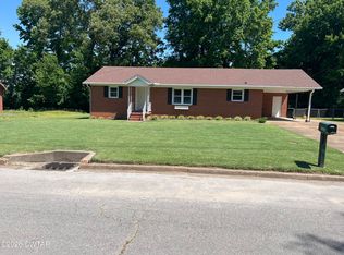 3309 Eastview Dr, Humboldt, TN 38343