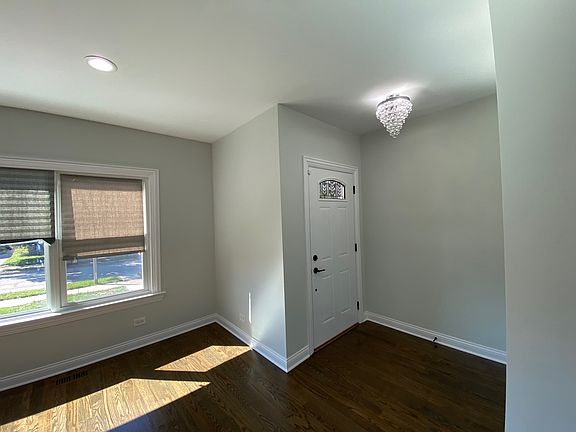 3rd image of 827 S 21st Ave