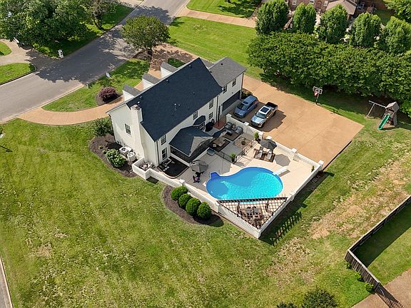 4th image of 2520 Shannon Dr