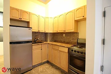 Rented by Wave Real Estate Group