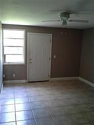 2nd image of 2513 Eads St