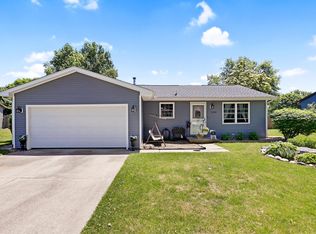 1106 Marietta Dr, Mahomet, IL 61853