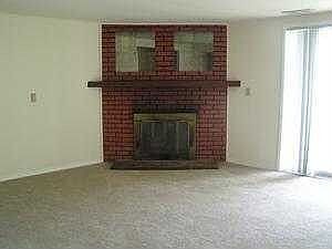 2nd image of 636 Powell St