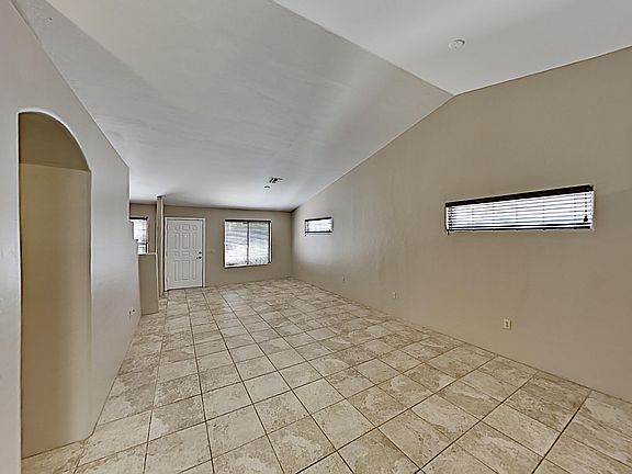5th image of 2919 N Mountain Creek Way
