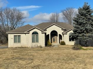 2005 Bull Ridge Dr, McHenry, IL 60050