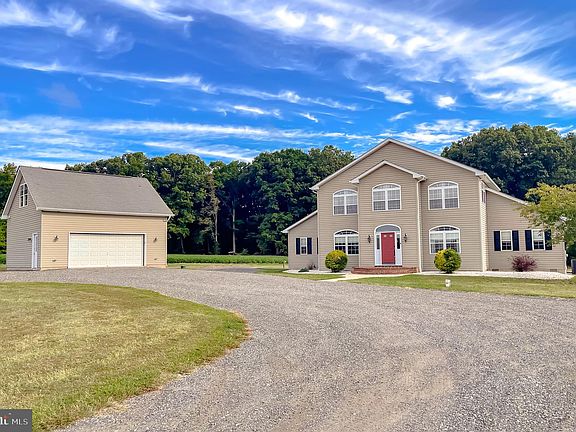 2nd image of 37710 Victoria Ln