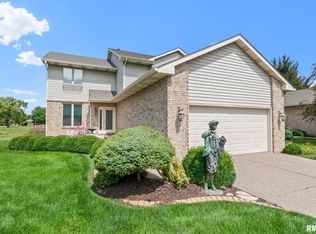 3217 Eagle Watch Dr, Springfield, IL 62711