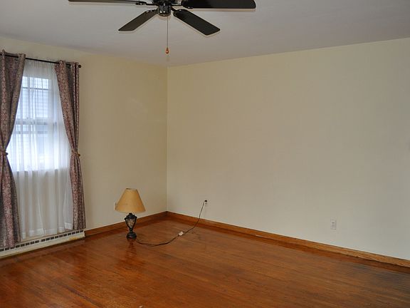 3rd image of 23802 W Lockport St