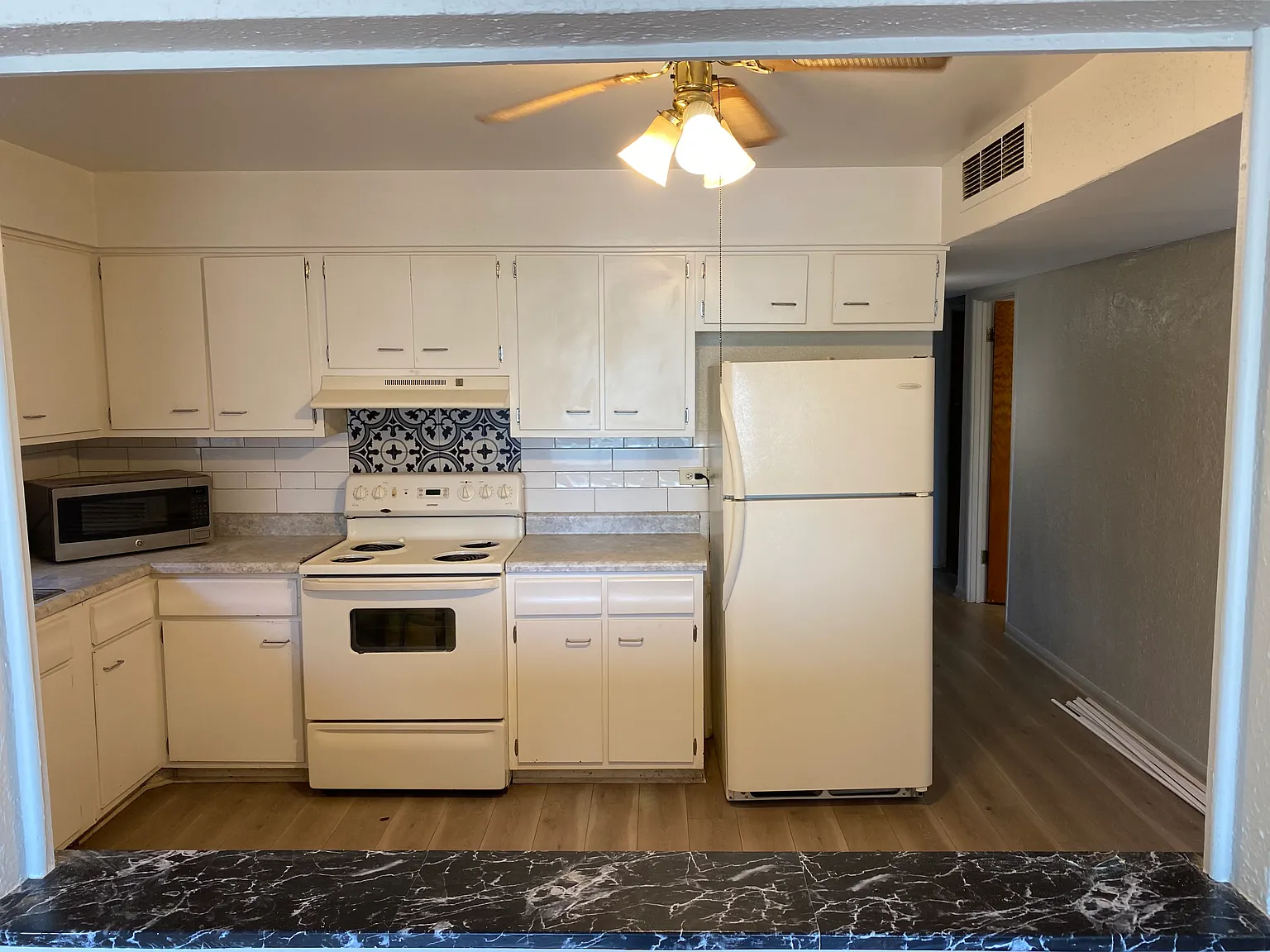 2 bed, 750 sqft, $1,550 — Photo 2