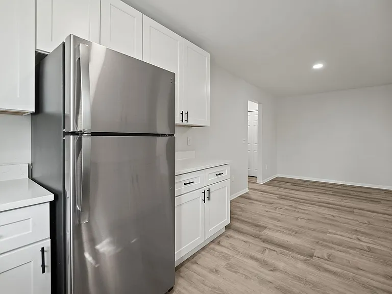 15929 W Eleven Mile Rd — Photo 10