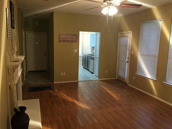 2nd image of 7120 Park Creek Dr