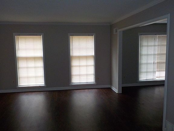 3rd image of 8641 Hathaway Pl