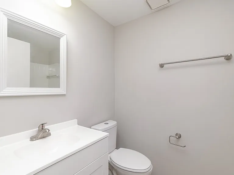 1645 Arlyn Cir #G — Photo 13