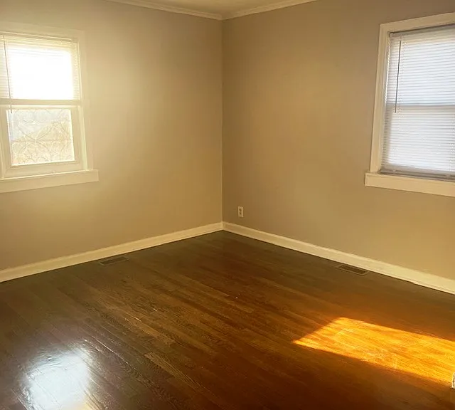 293 N Maple Ave #2L — Photo 6