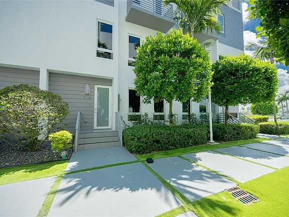 4th image of 9165 NW 33rd St #9165