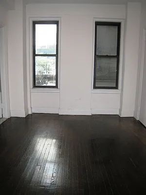 Rented by City Connections Realty | media 6