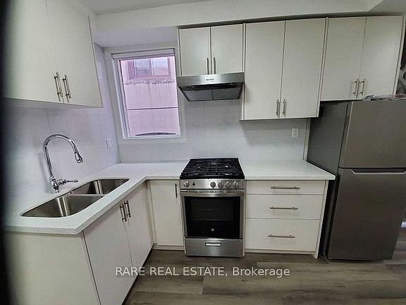4th image of 97 Christie St Floor 2