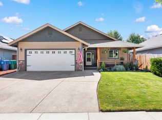 1173 SW Sturgeon Ct, Grants Pass, OR 97527