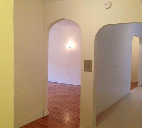 4th image of 3951 46th St