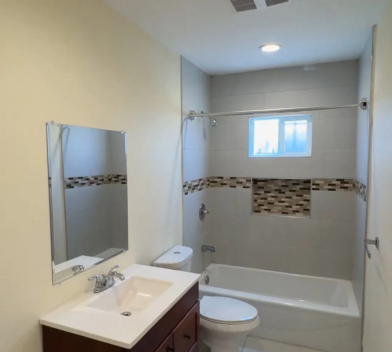 1 bed, 450 sqft, $1,600 — Photo 4