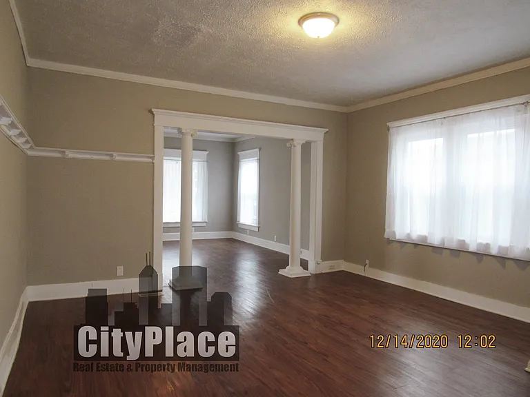 2318 N Capitol Ave — Photo 7