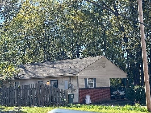 2nd image of 817 Polk Ave