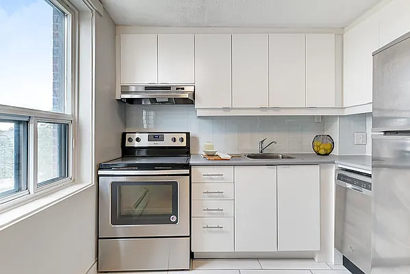 2851; 2861 Baycrest Drive — Photo 1